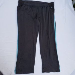 Nike Women Mesh Crop Athletic Pants Joggers